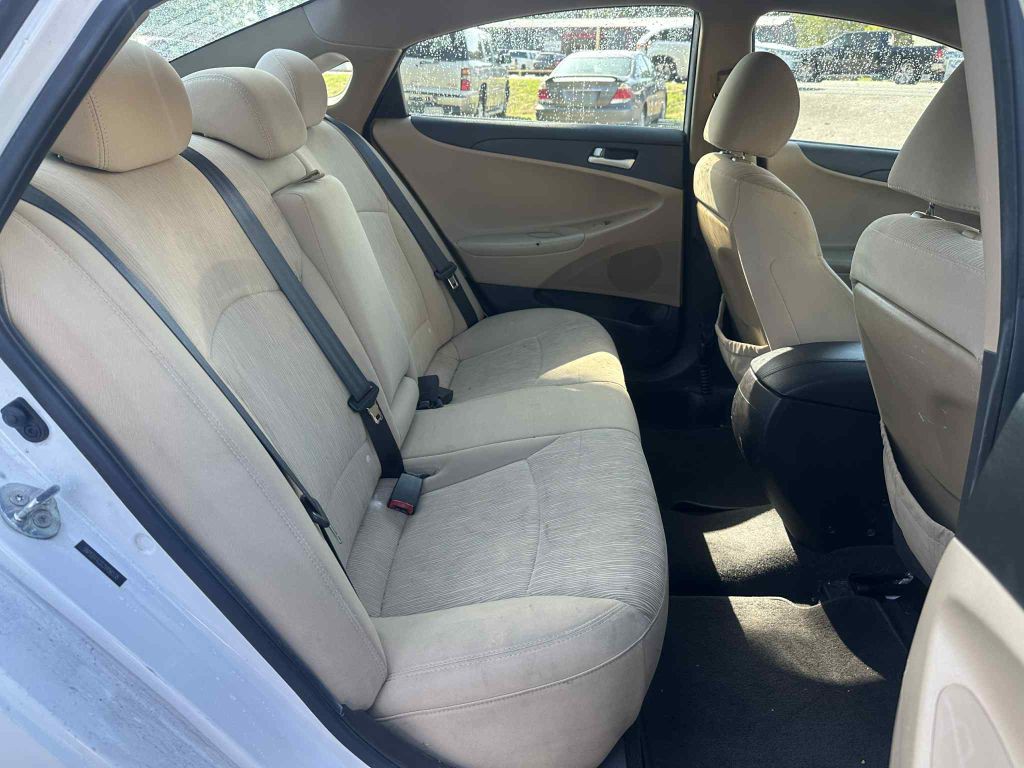 2012 Hyundai Sonata Image 11