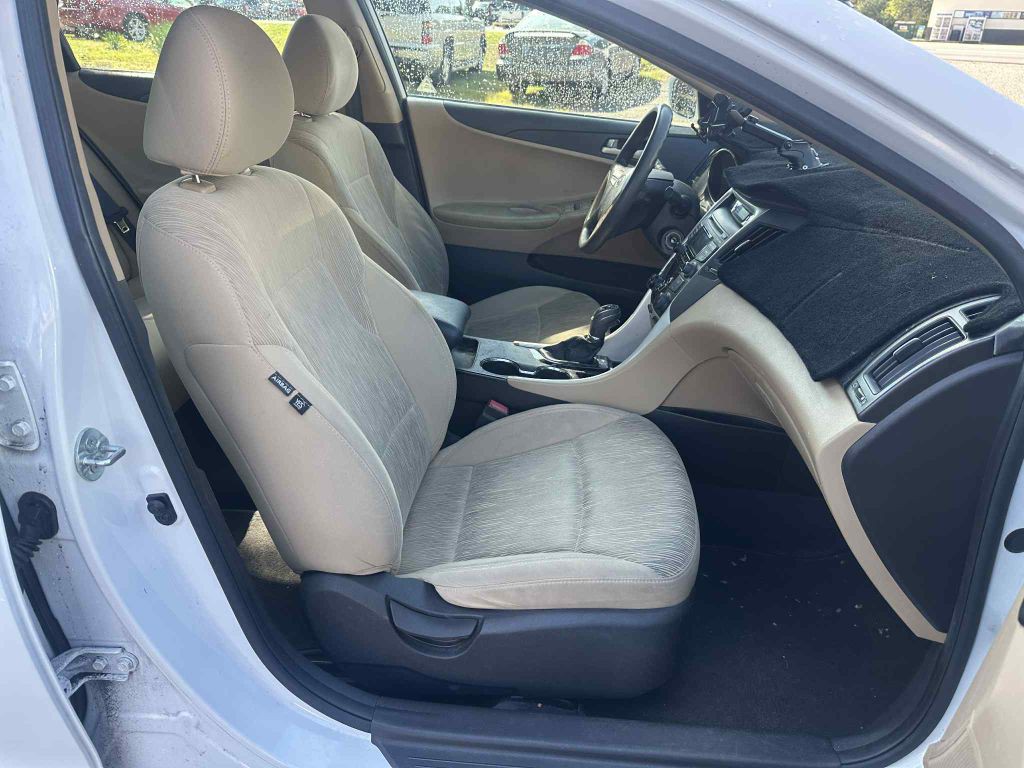 2012 Hyundai Sonata Image 13