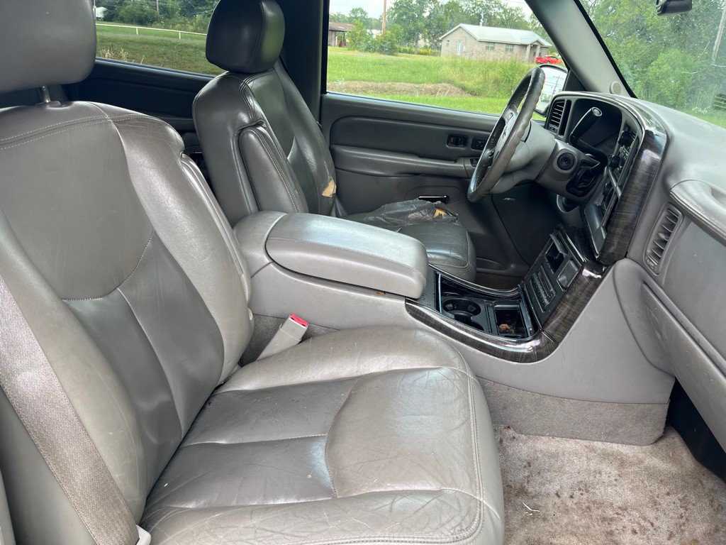 2005 GMC Yukon Image 6