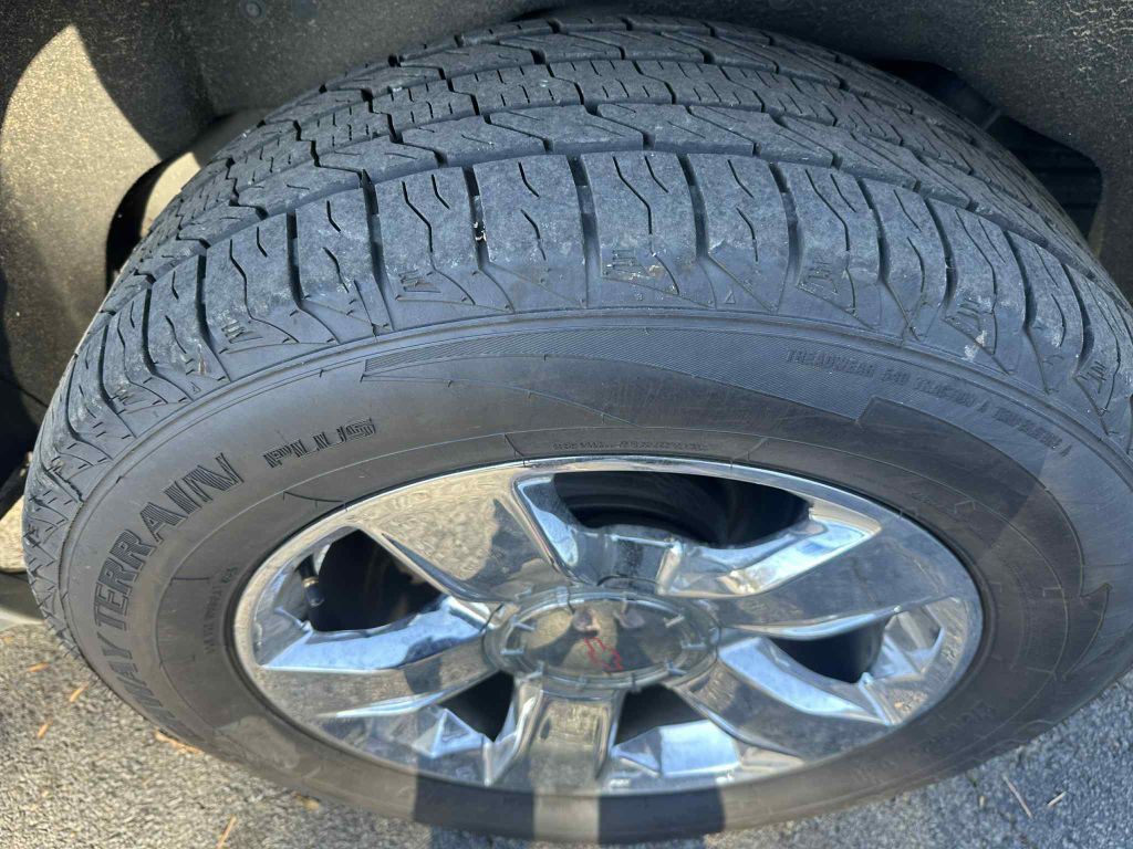 2015 Chevrolet Suburban Image 21