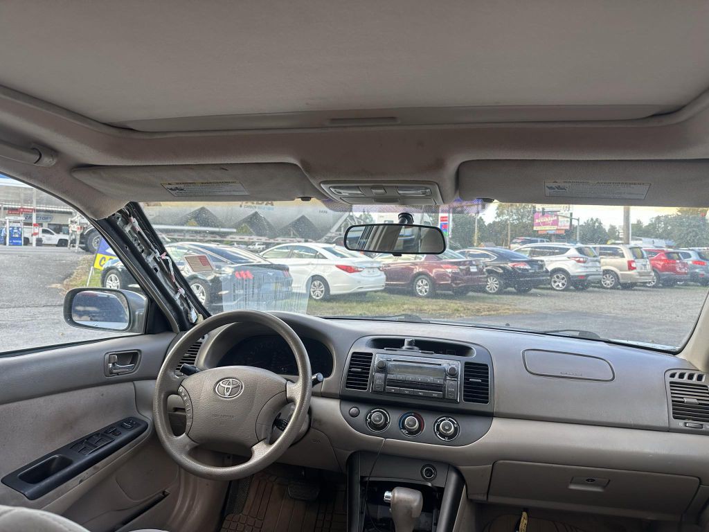 2005 Toyota Camry Image 12