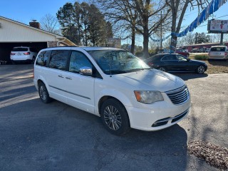 Image for 2013 Chrysler Town & Country Touring L ID: 7012024