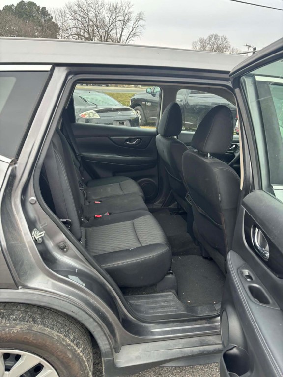 2017 Nissan Rogue Image 9