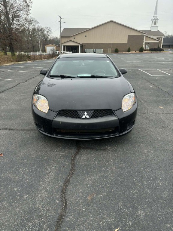 2012 Mitsubishi Eclipse Image 2