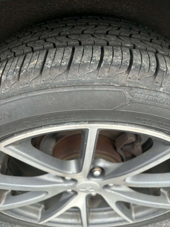 2012 Mitsubishi Eclipse Image 9