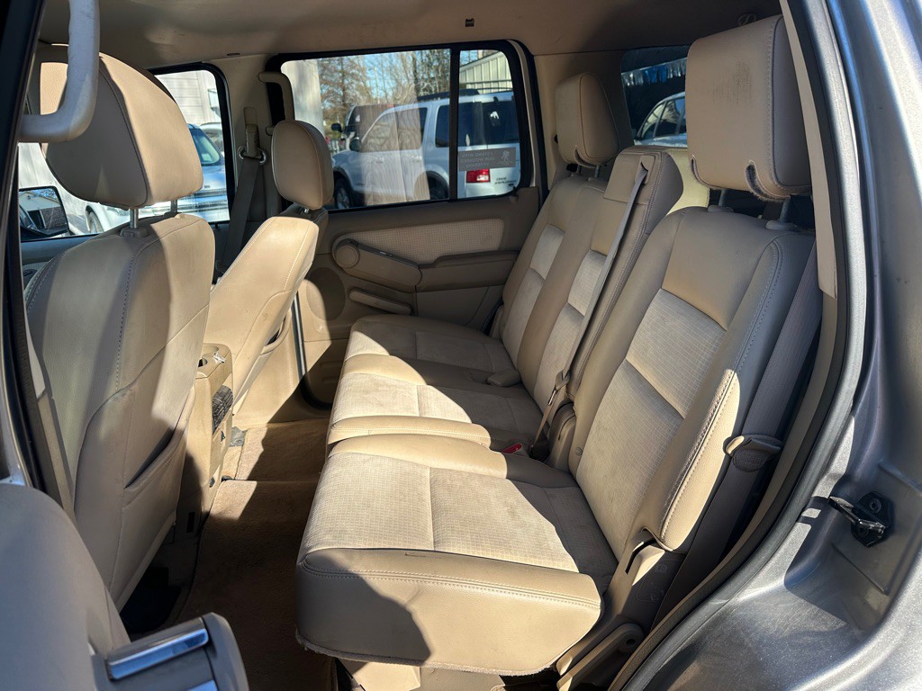 2008 Mercury Mountaineer Image 11