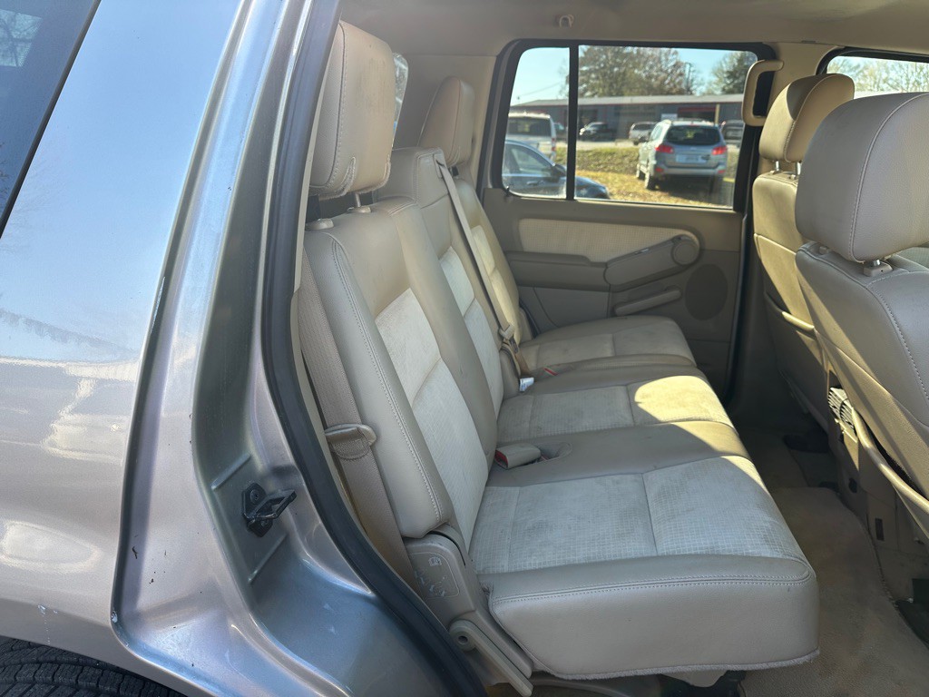 2008 Mercury Mountaineer Image 15