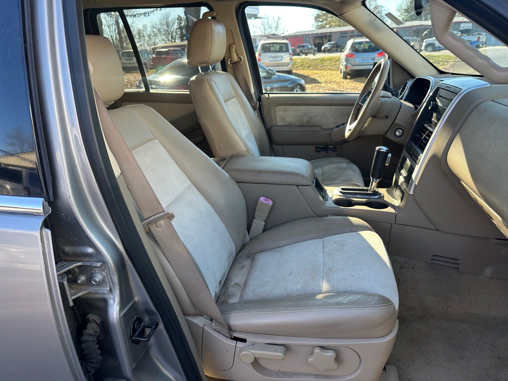 2008 Mercury Mountaineer Image 16