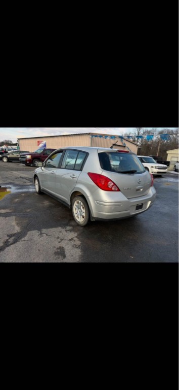 2012 Nissan Versa Image 4