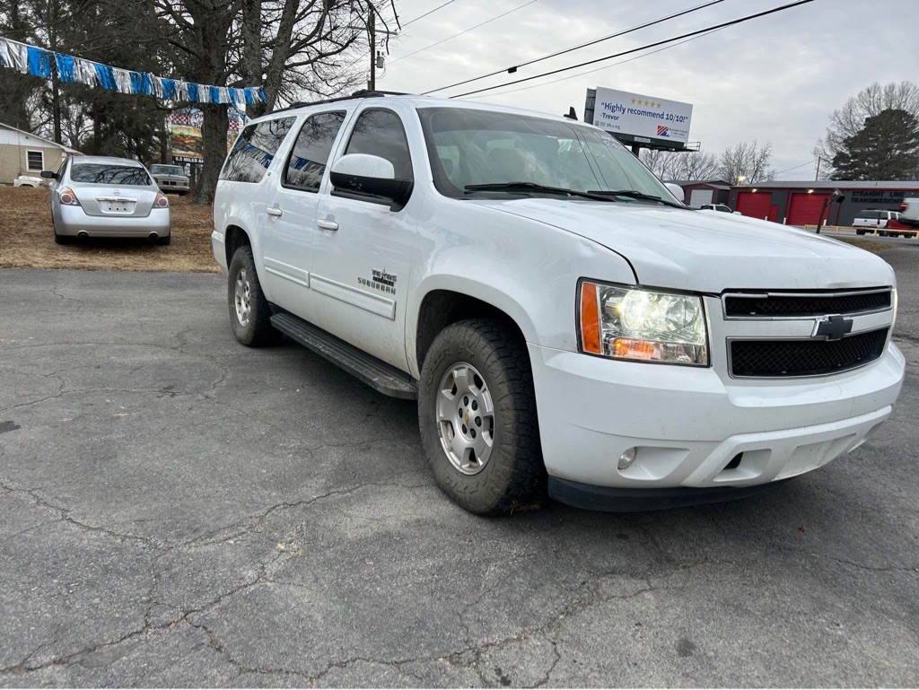 2009 Chevrolet Suburban Image 2