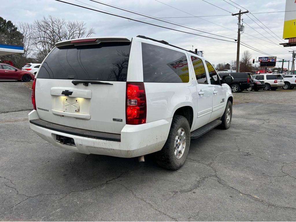 2009 Chevrolet Suburban Image 3