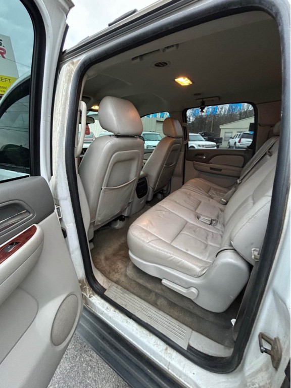 2009 Chevrolet Suburban Image 6