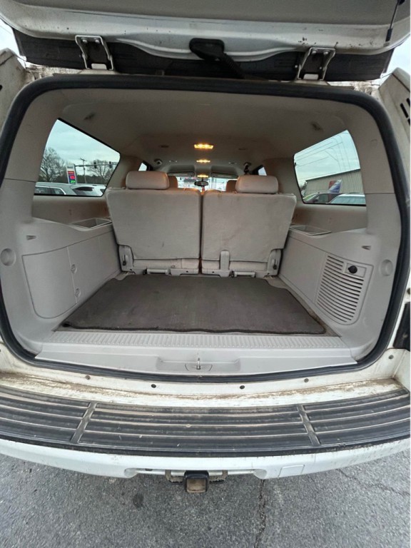 2009 Chevrolet Suburban Image 9