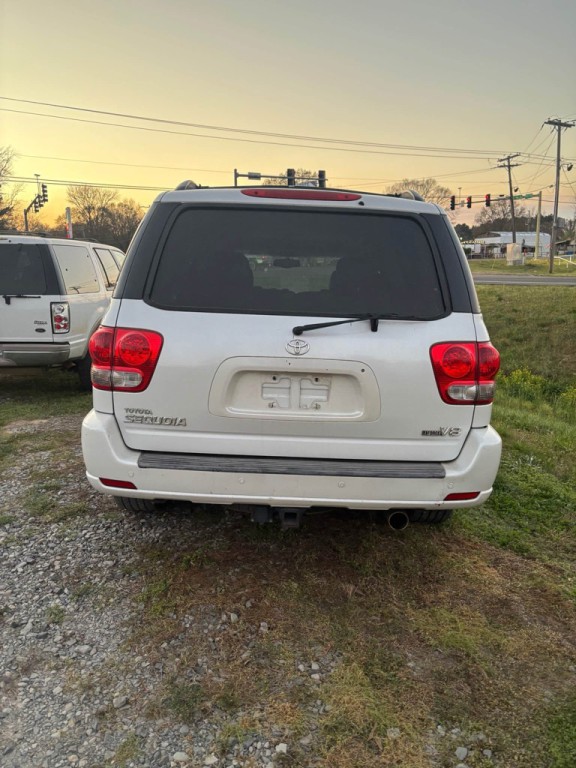 2006 Toyota Sequoia Image 6