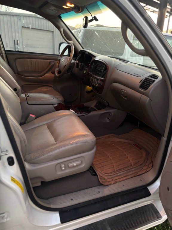 2006 Toyota Sequoia Image 9