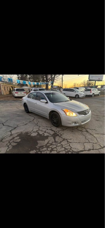 2011 Nissan Altima Image 1