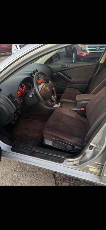 2011 Nissan Altima Image 7