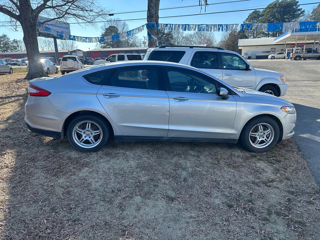 2013 Ford Fusion Image 4