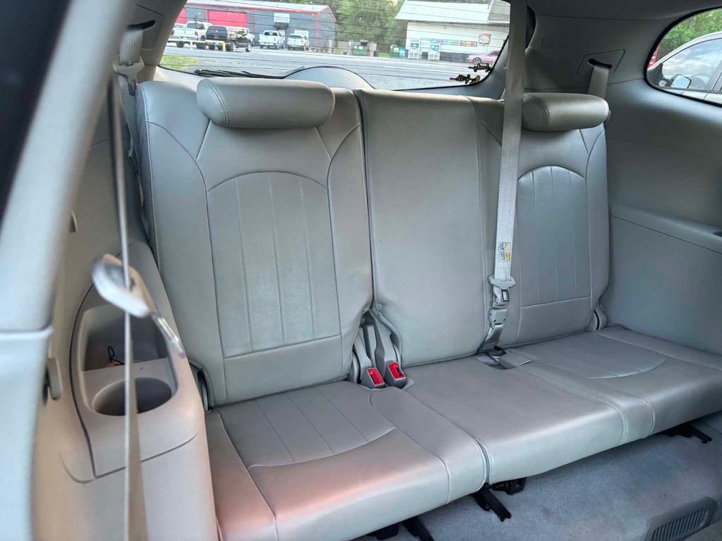 2011 Buick Enclave Image 10