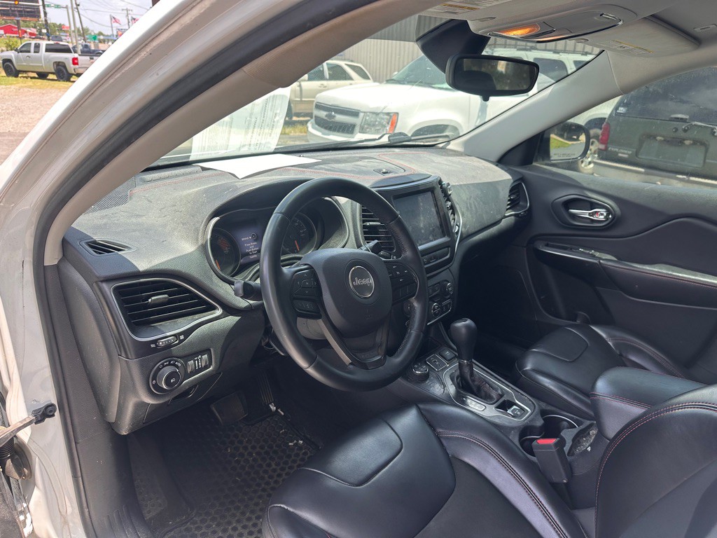 2019 Jeep Cherokee Image 10