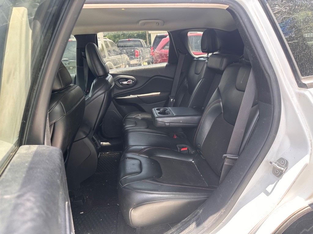 2019 Jeep Cherokee Image 11