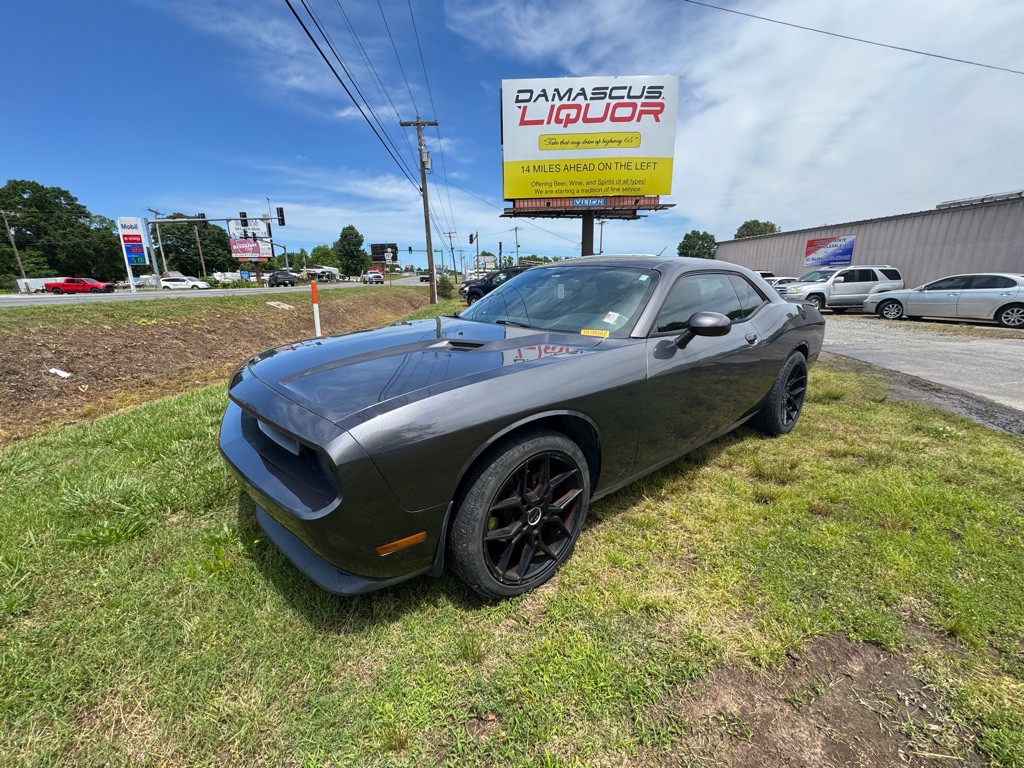 2013 Dodge Challenger Image 1