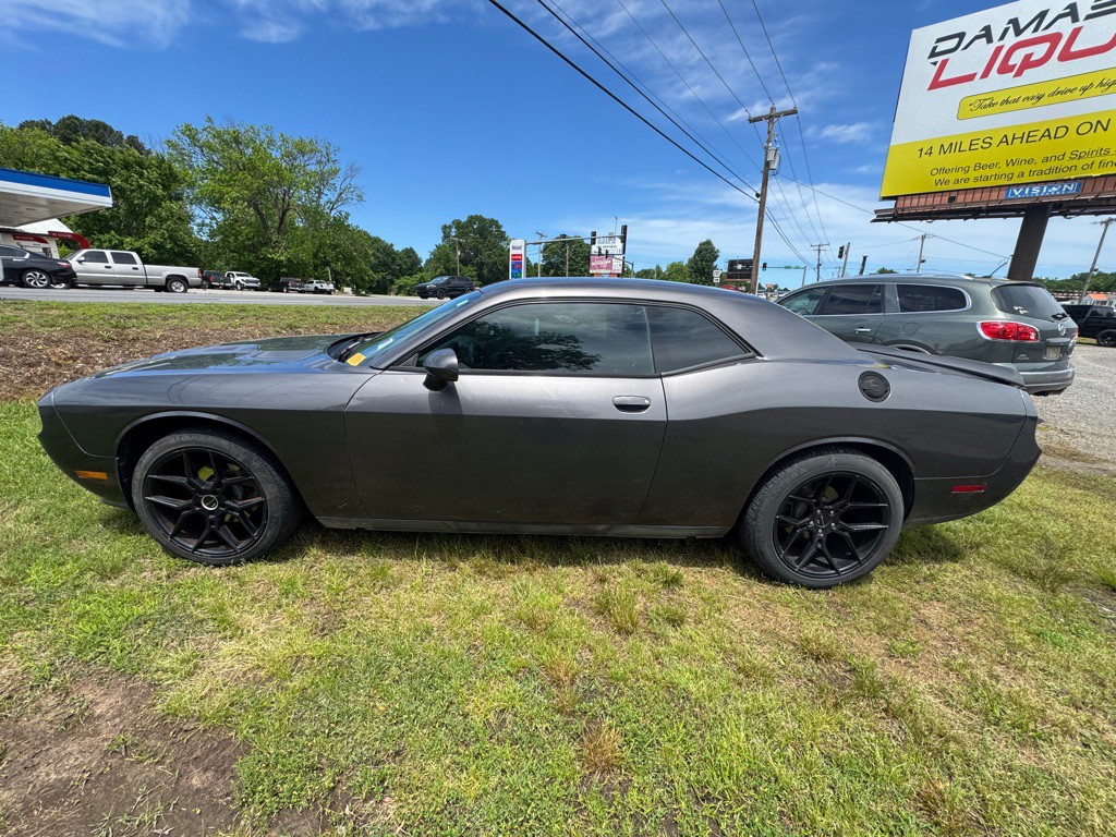 2013 Dodge Challenger Image 4