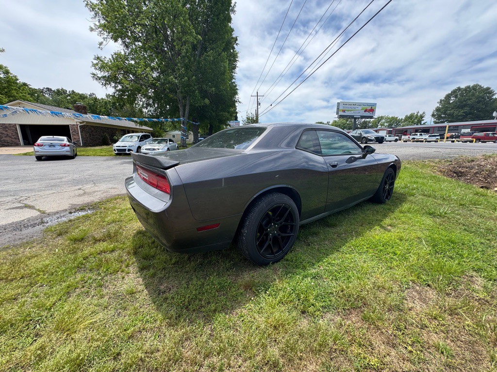 2013 Dodge Challenger Image 6