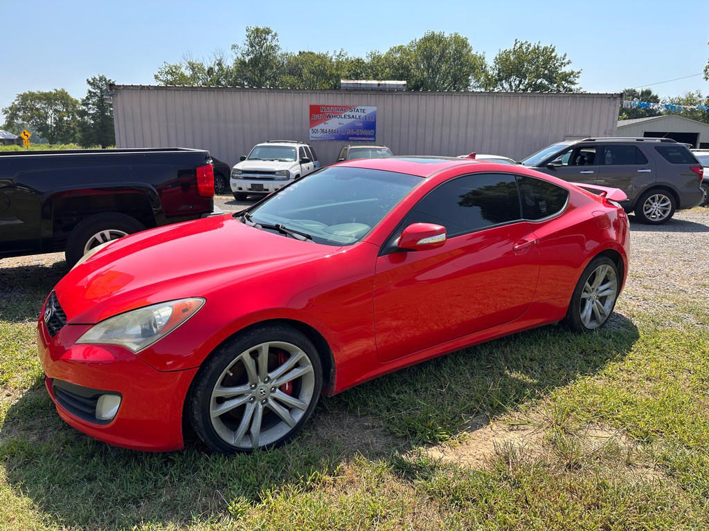 2010 Hyundai Genesis Image 1