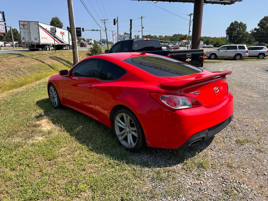 2010 Hyundai Genesis Image 6