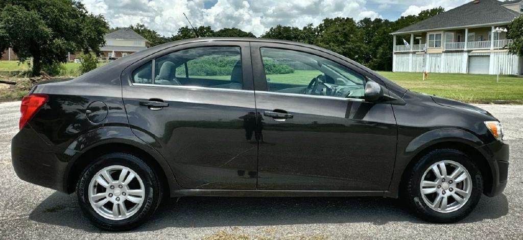 2014 Chevrolet Sonic Image 9