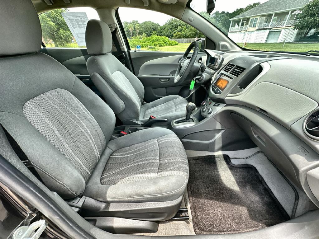 2014 Chevrolet Sonic Image 15