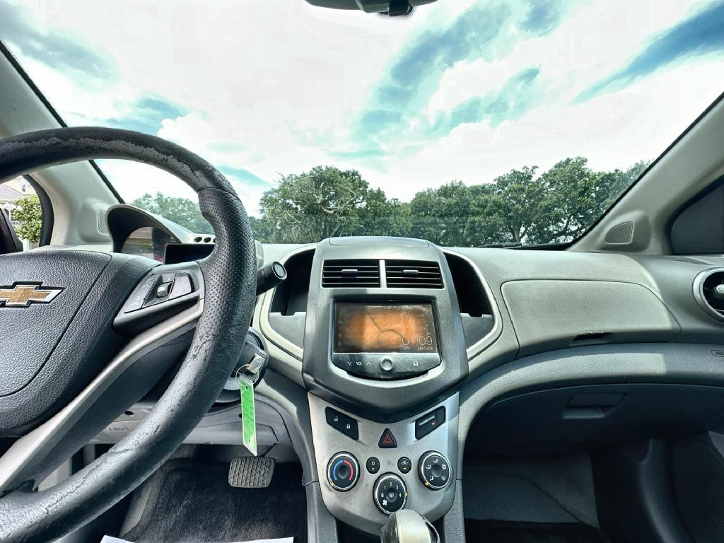 2014 Chevrolet Sonic Image 24
