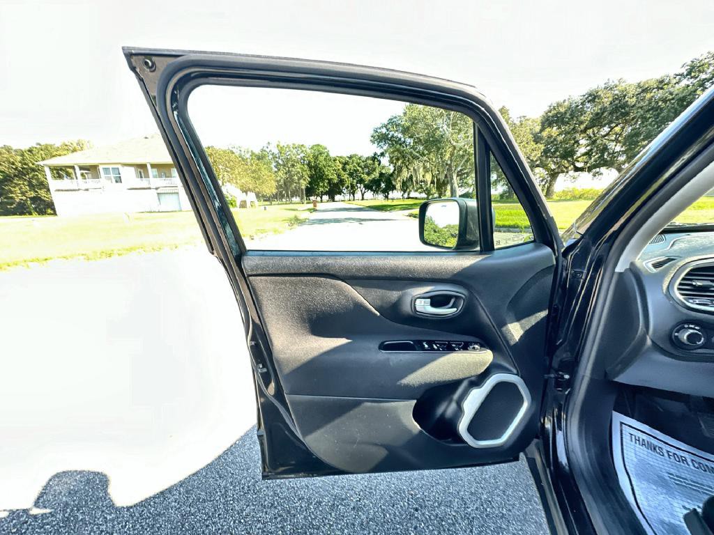 2020 Jeep Renegade Image 12