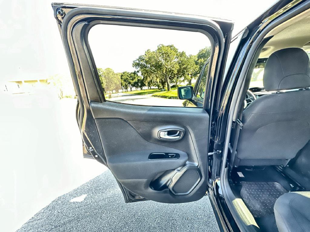 2020 Jeep Renegade Image 14