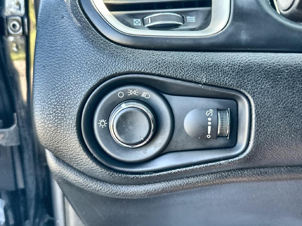 2020 Jeep Renegade Image 36