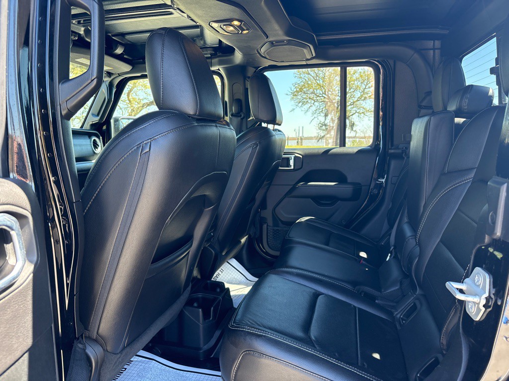 2020 Jeep Gladiator Image 12