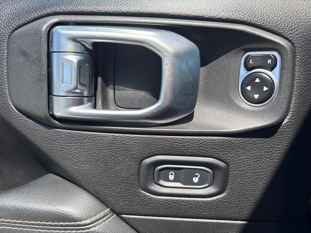 2020 Jeep Gladiator Image 20