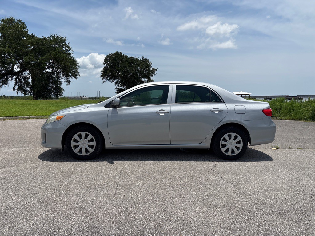 2013 Toyota Corolla Image 4