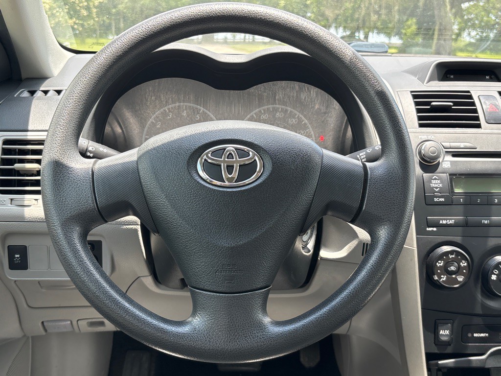 2013 Toyota Corolla Image 18