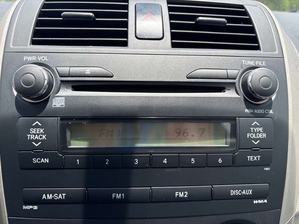 2013 Toyota Corolla Image 22