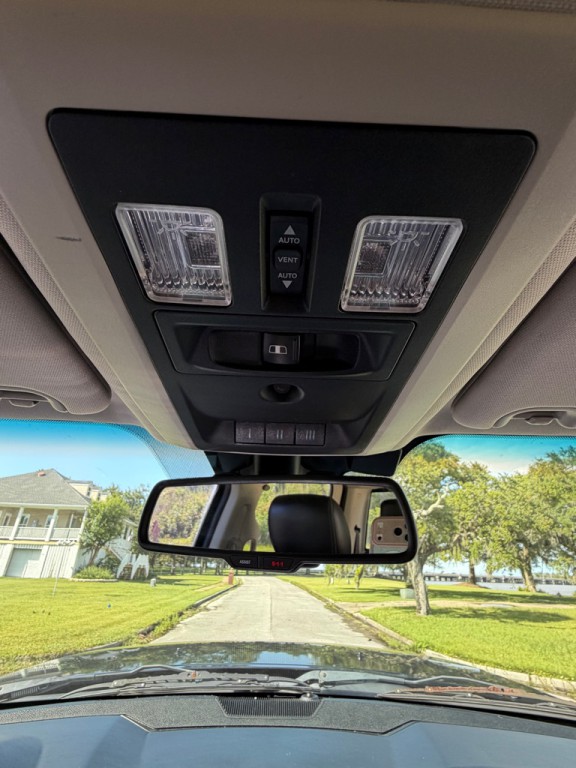 2015 RAM 1500 Image 30