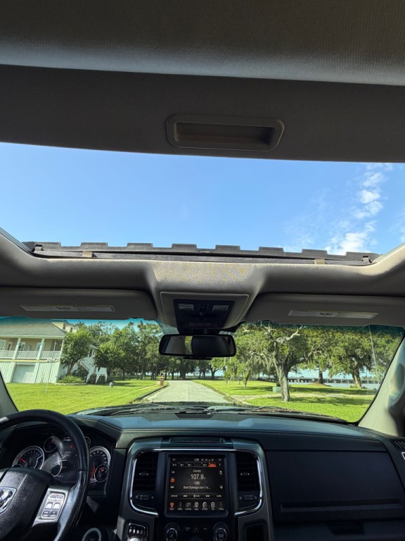 2015 RAM 1500 Image 31