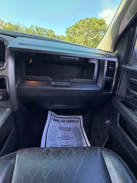 2015 RAM 1500 Image 32