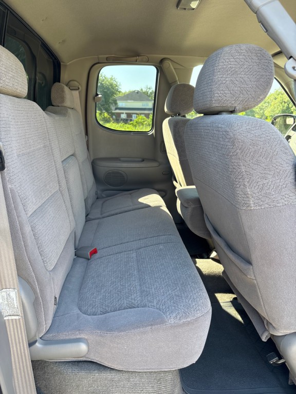 2004 Toyota Tundra Image 17
