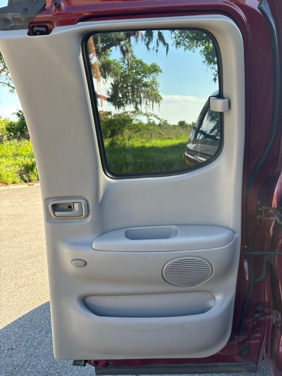 2004 Toyota Tundra Image 18
