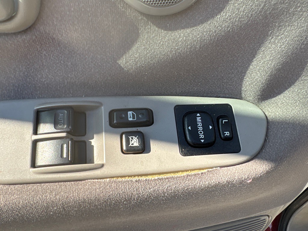 2004 Toyota Tundra Image 20