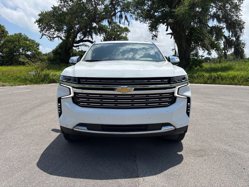2021 Chevrolet Suburban Image 3