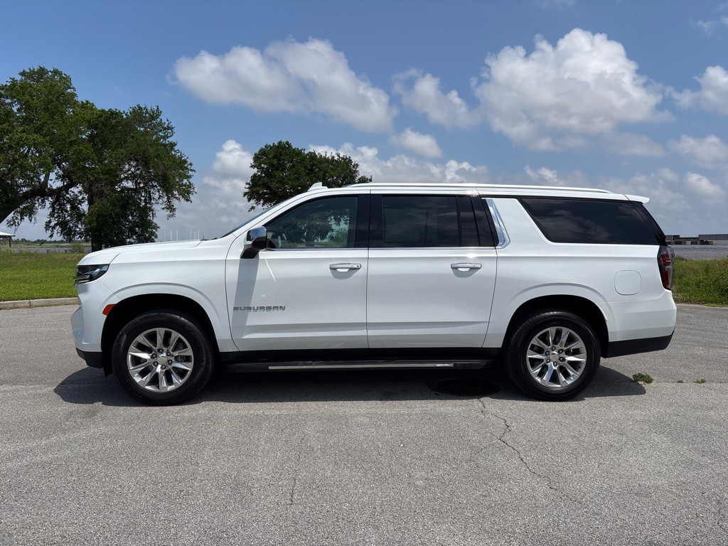 2021 Chevrolet Suburban Image 5