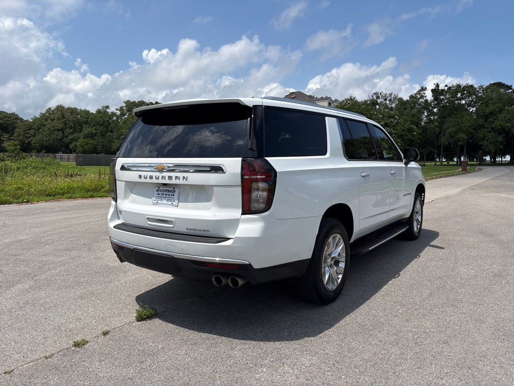 2021 Chevrolet Suburban Image 8